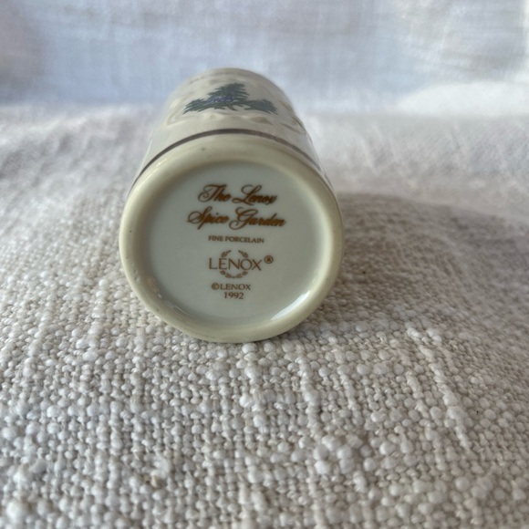 THE LENOX SPICE GARDEN (GIFTWARE) 1992 Fine Porcelain ROSEMARY Jar No Lid - Picture 5 of 9